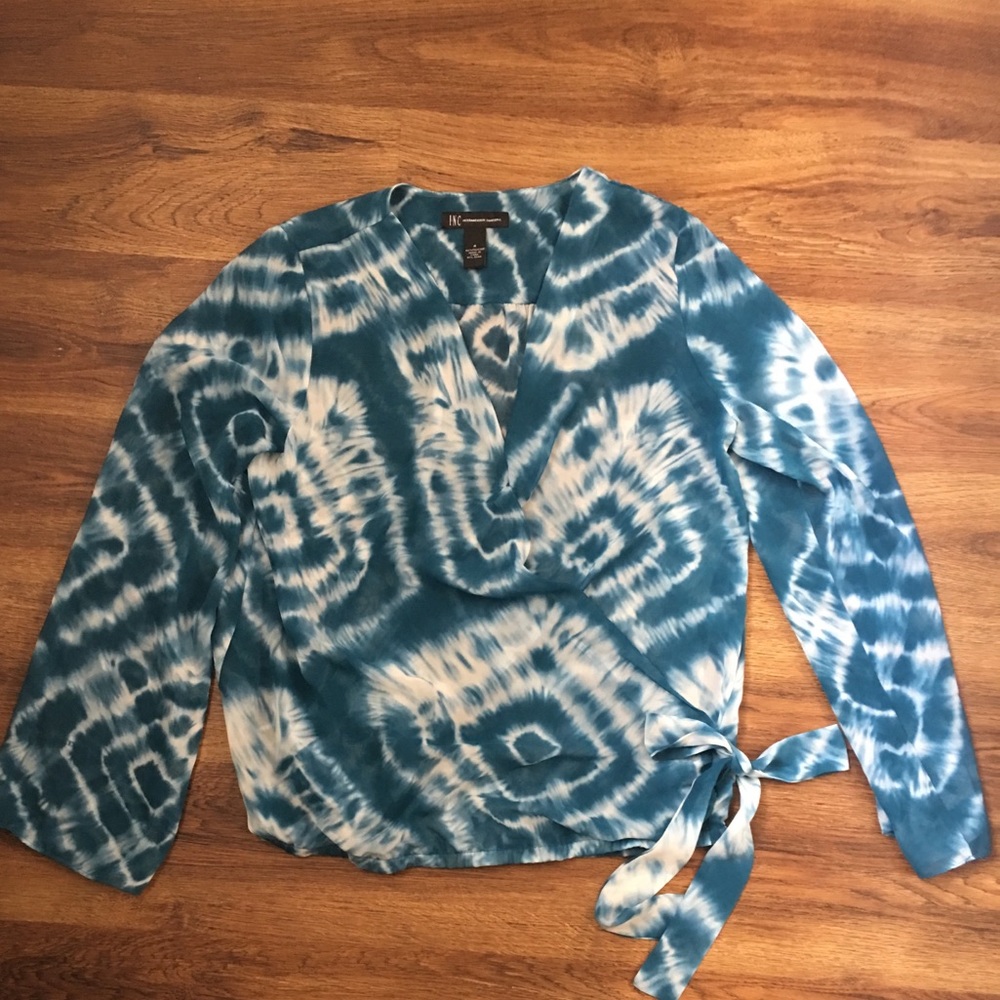 Blue and white color way blouse